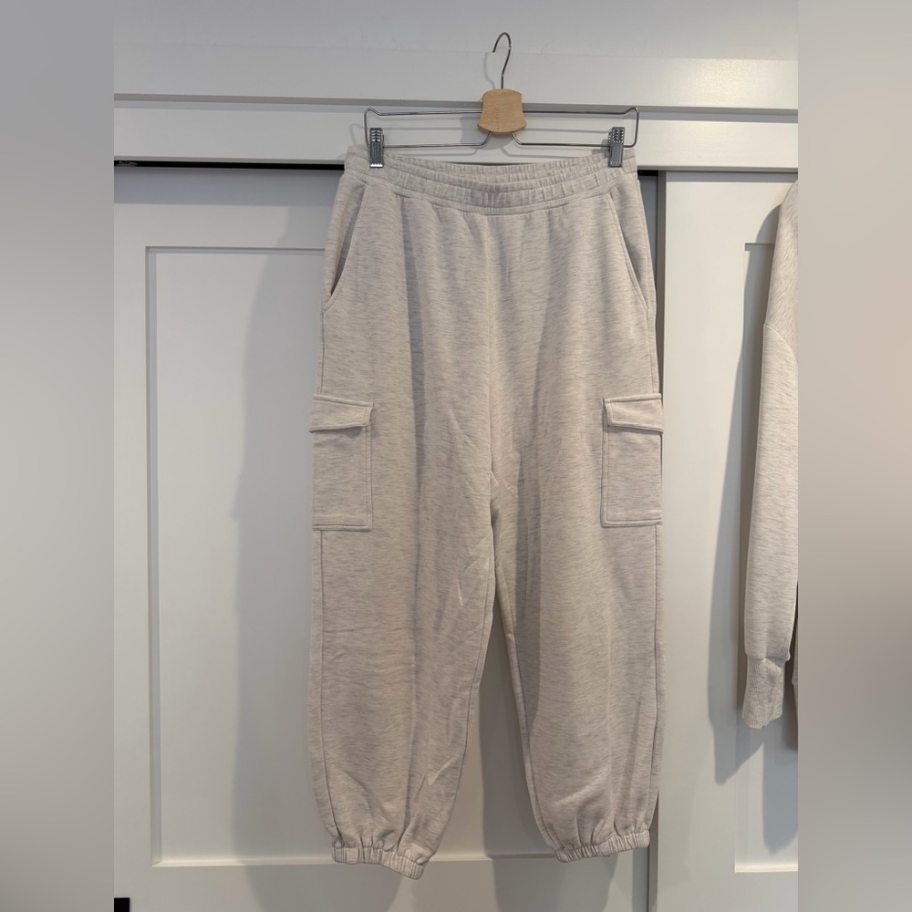 VARLEY: Women's Cream Cargo Joggers
